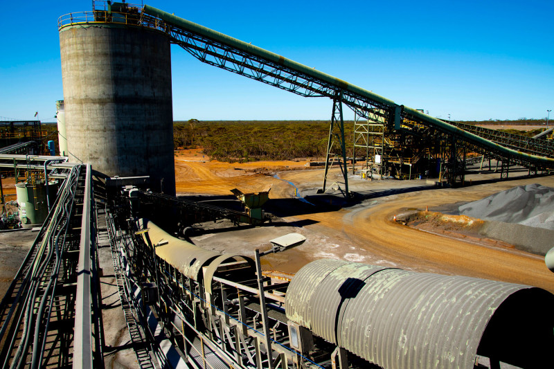 mineral resources mine sites, mining project management, processing plant mining, mine site, mine site asbestos removal, mine site asbestos management.