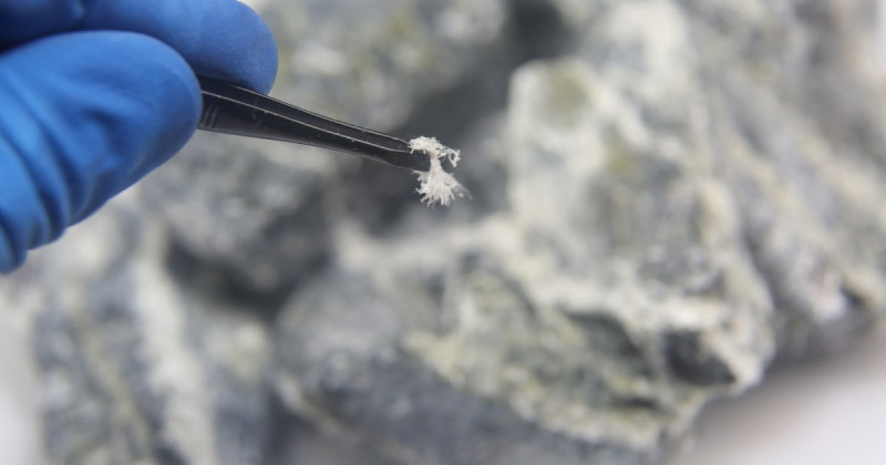 Close up of chrysotile asbestos fibres.
