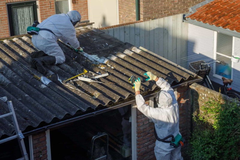 Image of Rapid Asbestos removing asbestos from a residential property